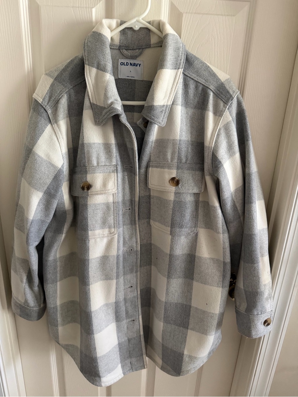 Old Navy Womens’ Gray & White Plaid Shacket